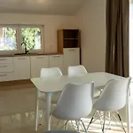 Bed & Breakfast Adelsberg 3*