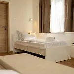 Adelsberg 3*