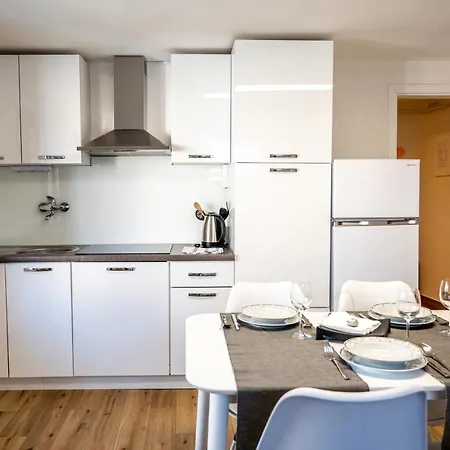 Adelsberg Inn Apartma *
