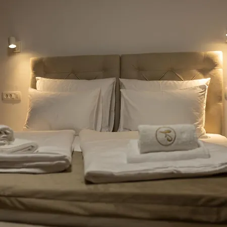 Apartma Adelsberg Inn *