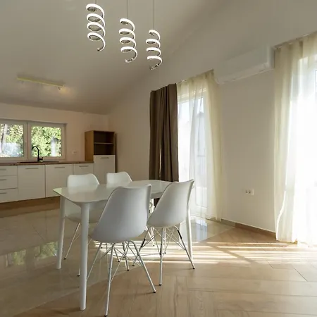 Adelsberg 3*