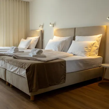 Bed & Breakfast Adelsberg Inn 3*