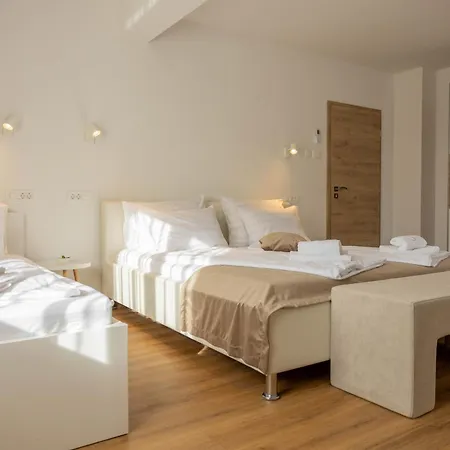 Adelsberg 3*