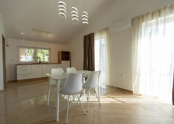 Bed & Breakfast Adelsberg Inn 3*